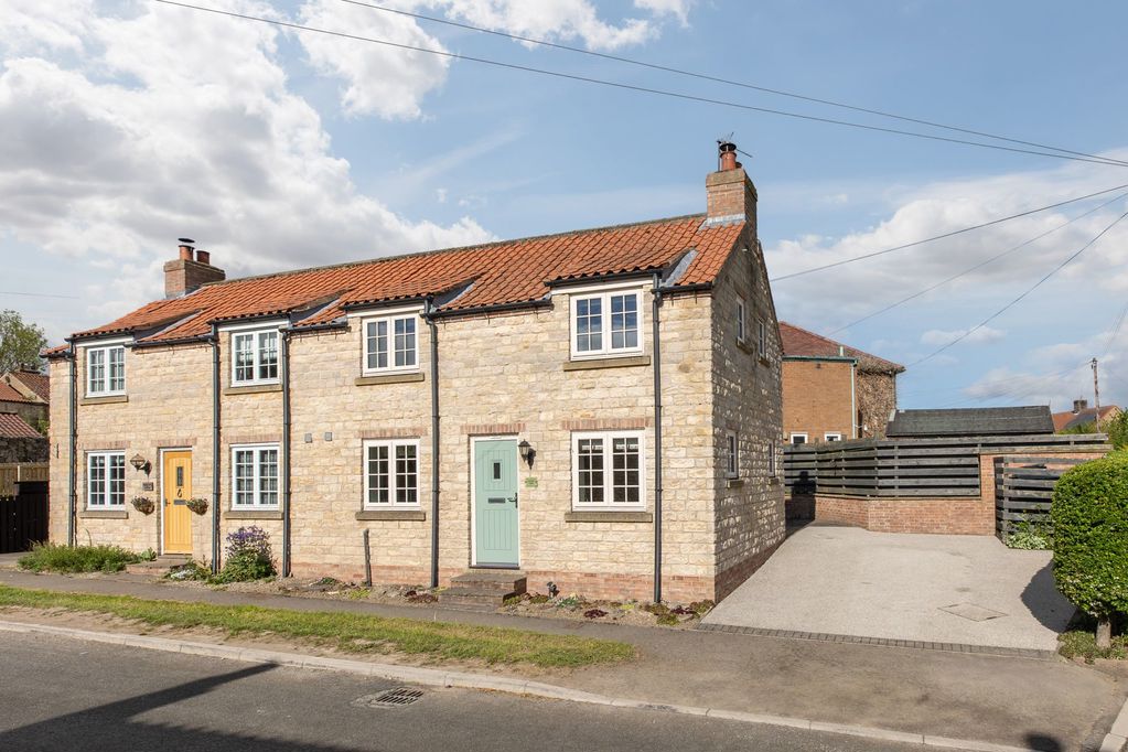 2 bedroom Cottage Under Offer