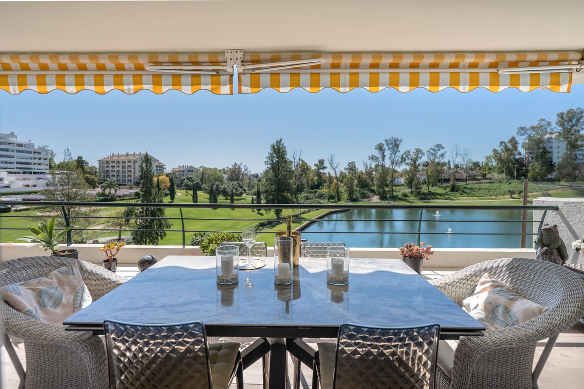 4 bedroom Apartment For Sale