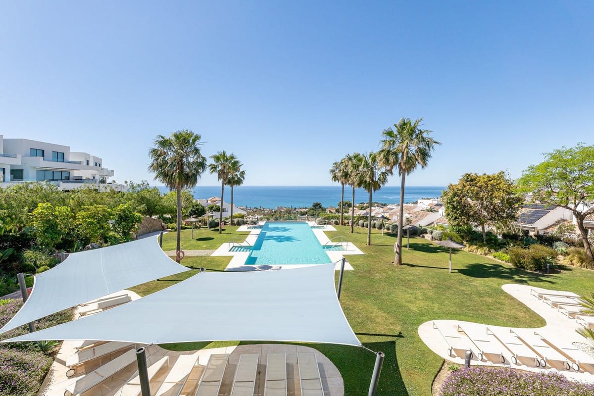 5 bedroom Villa For Sale