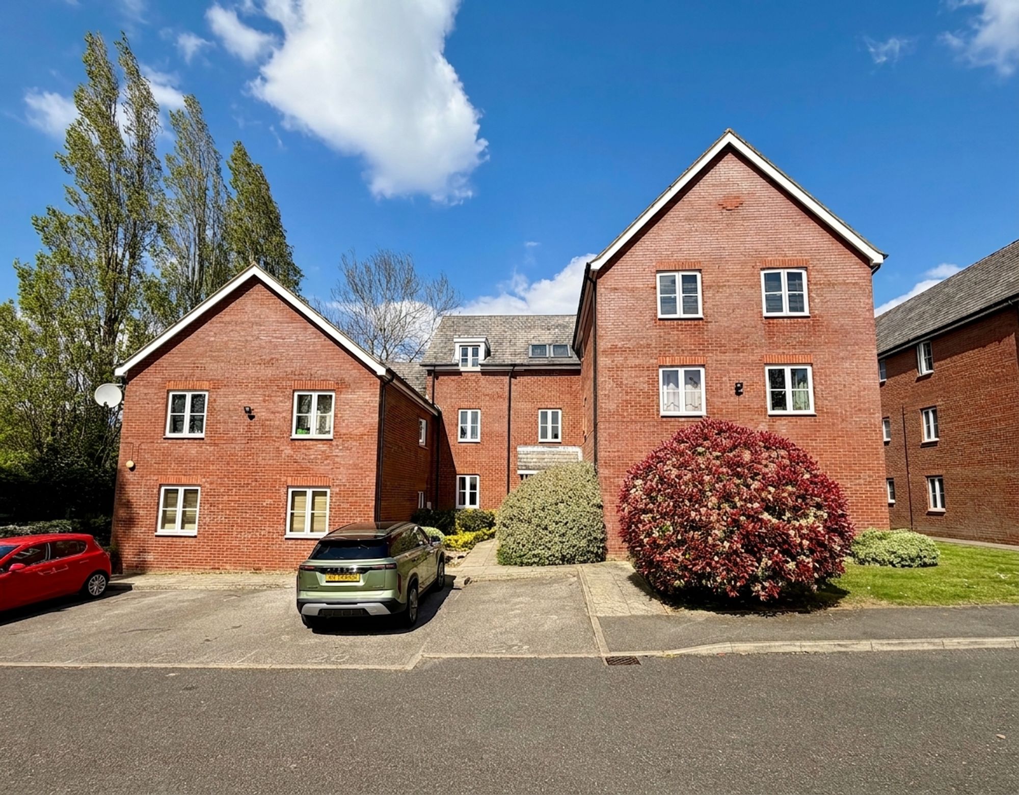 2 bedroom Flat share Under Offer