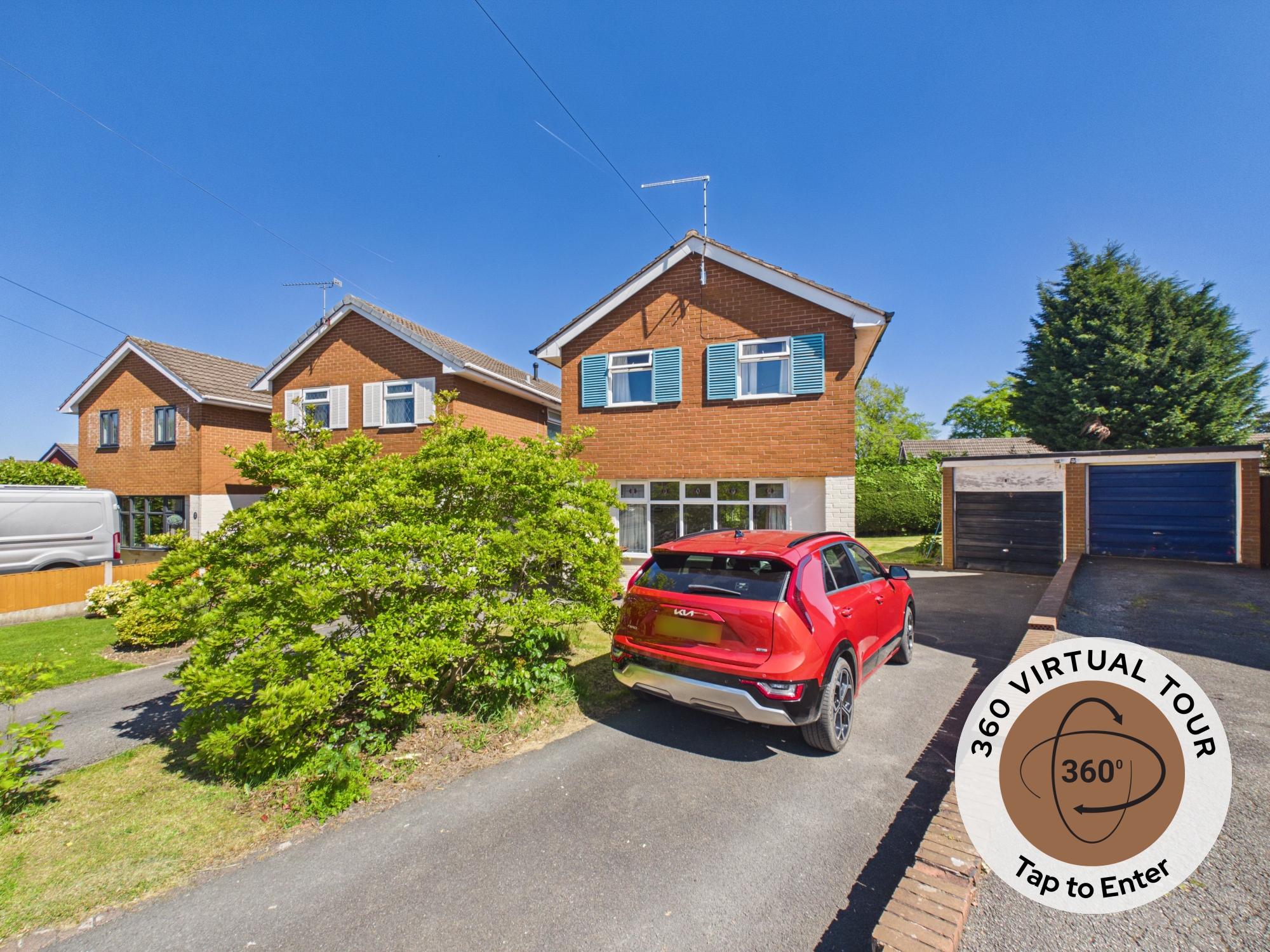 3 bedroom Detached house Under Offer