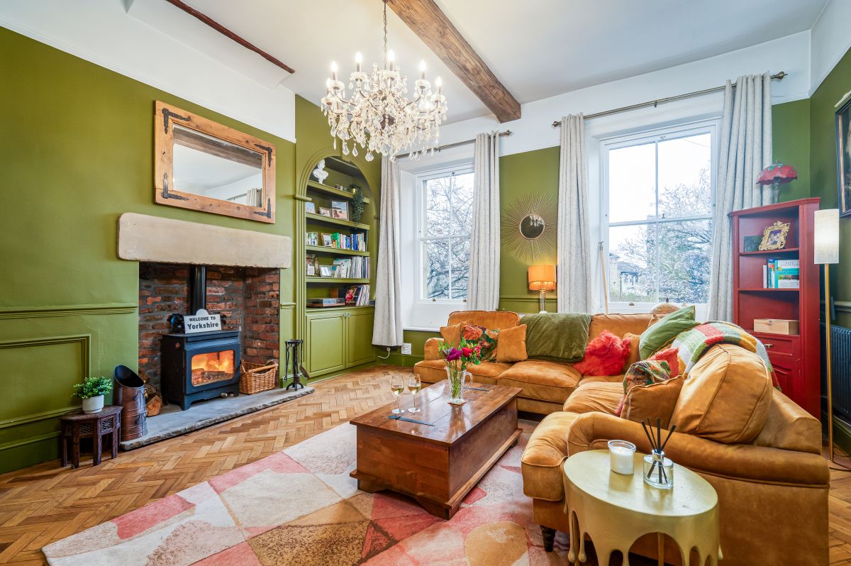 4 bedroom Semi-detached house For Sale