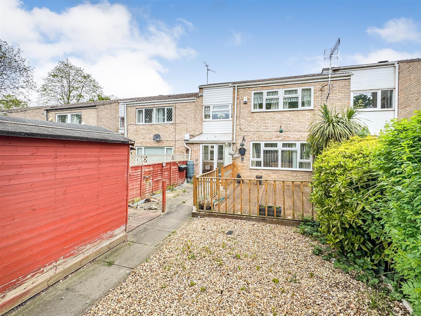 3 bedroom Terraced House Under Offer