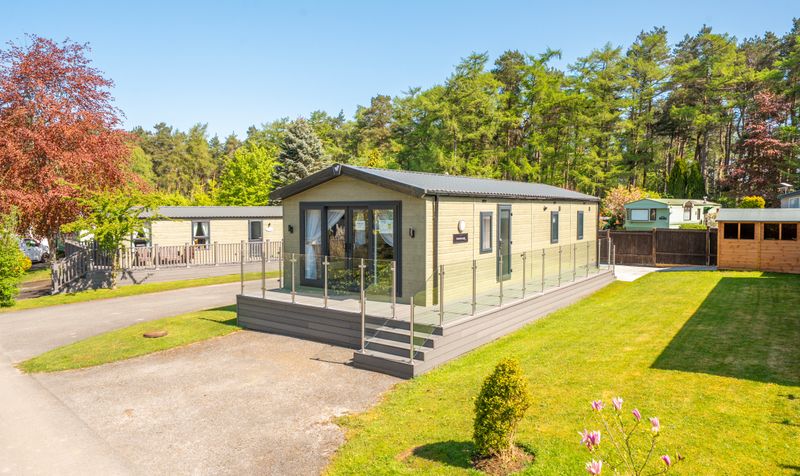 2 bedroom Lodge For Sale