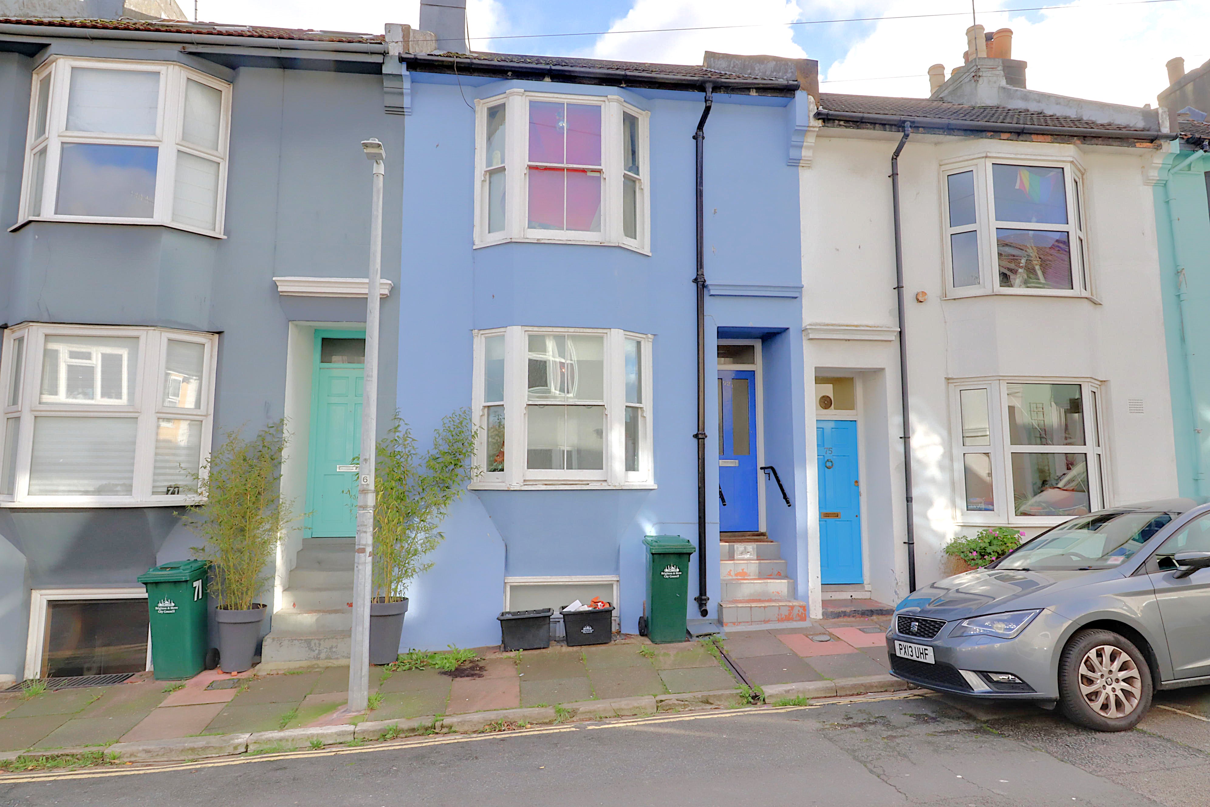 5 bedroom House (unspecified) To Let