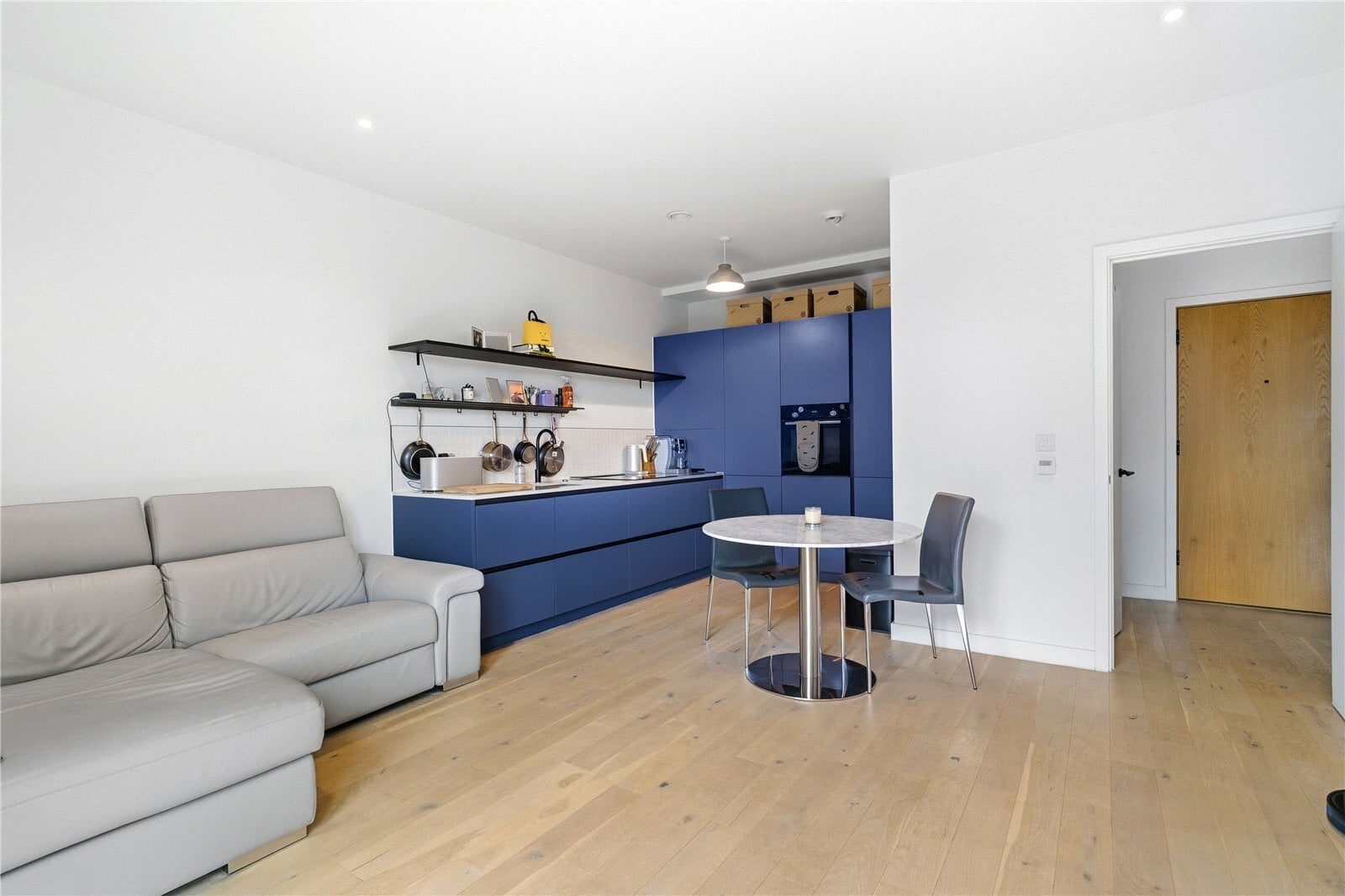 1 bedroom Flat For Sale