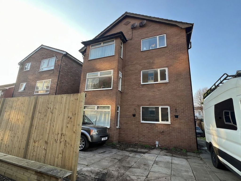 2 bedroom Apartment Under Offer