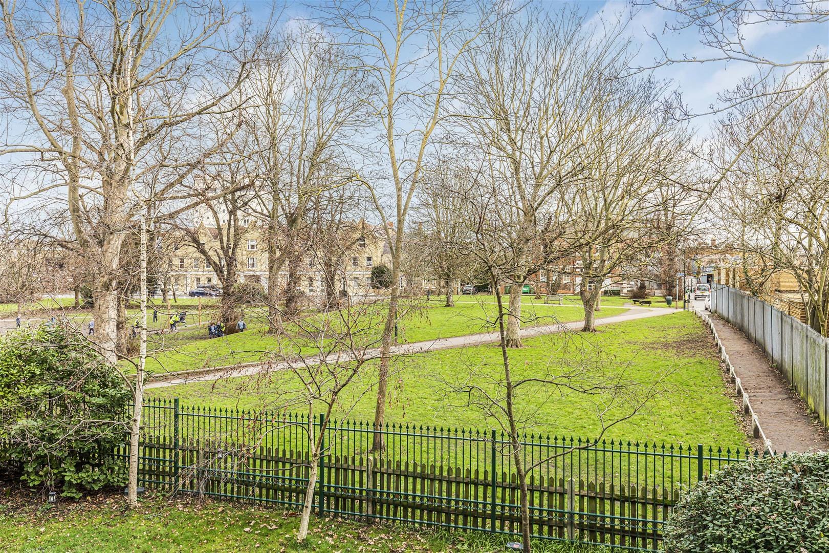 2 bedroom Flat Let