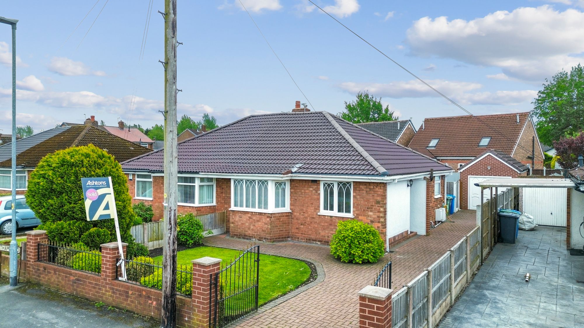 2 bedroom Detached bungalow Under Offer