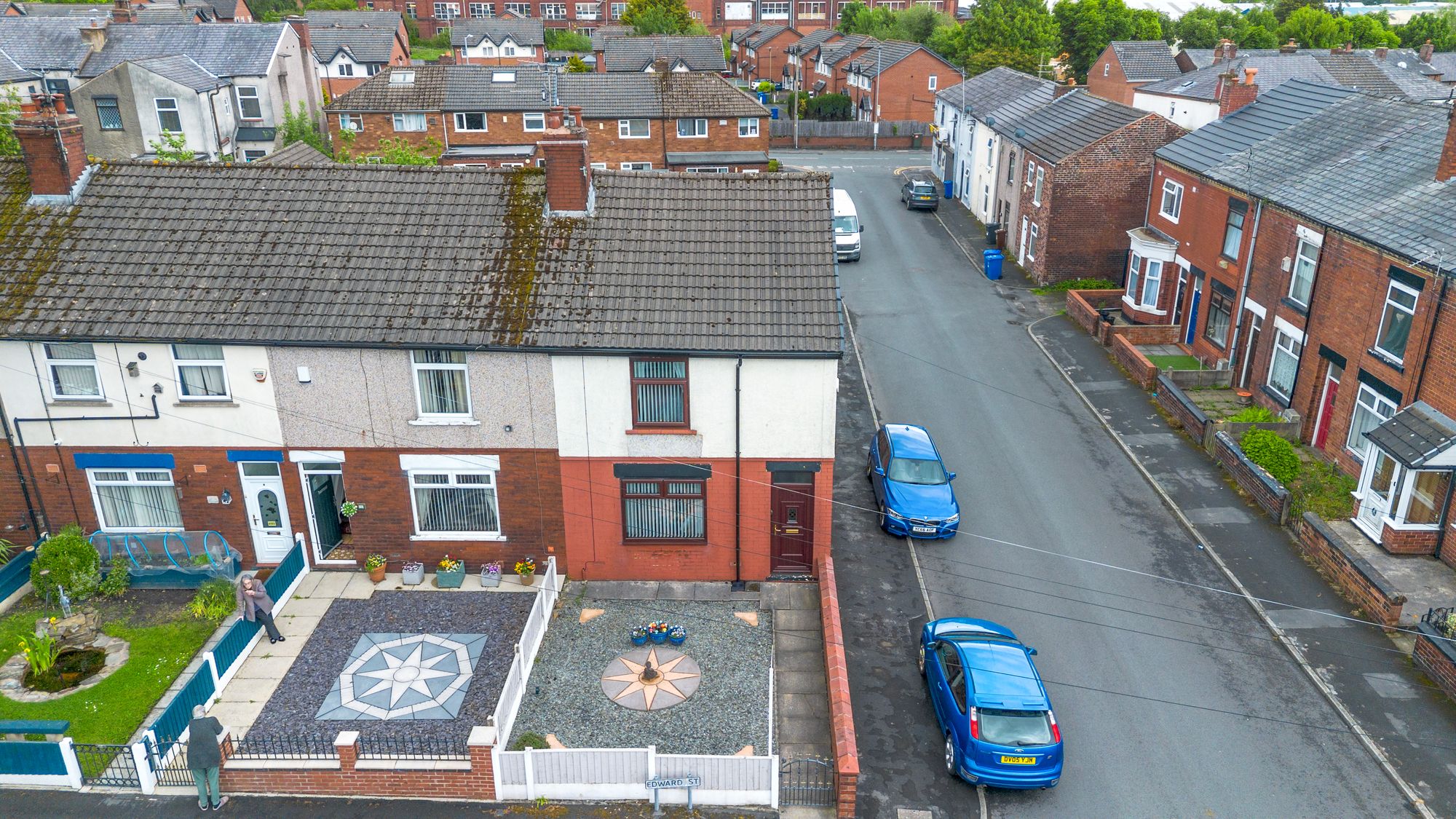 2 bedroom End of terrace house For Sale