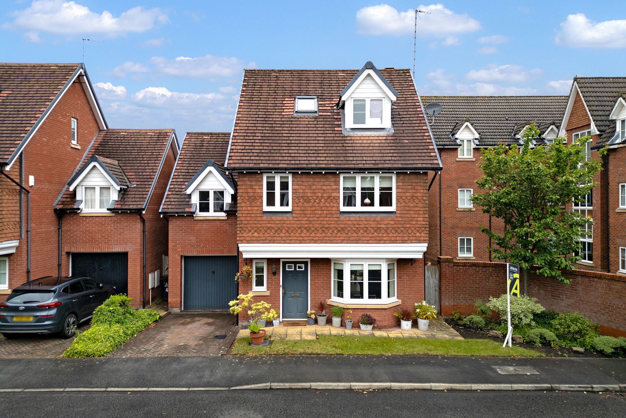 5 bedroom Detached house For Sale