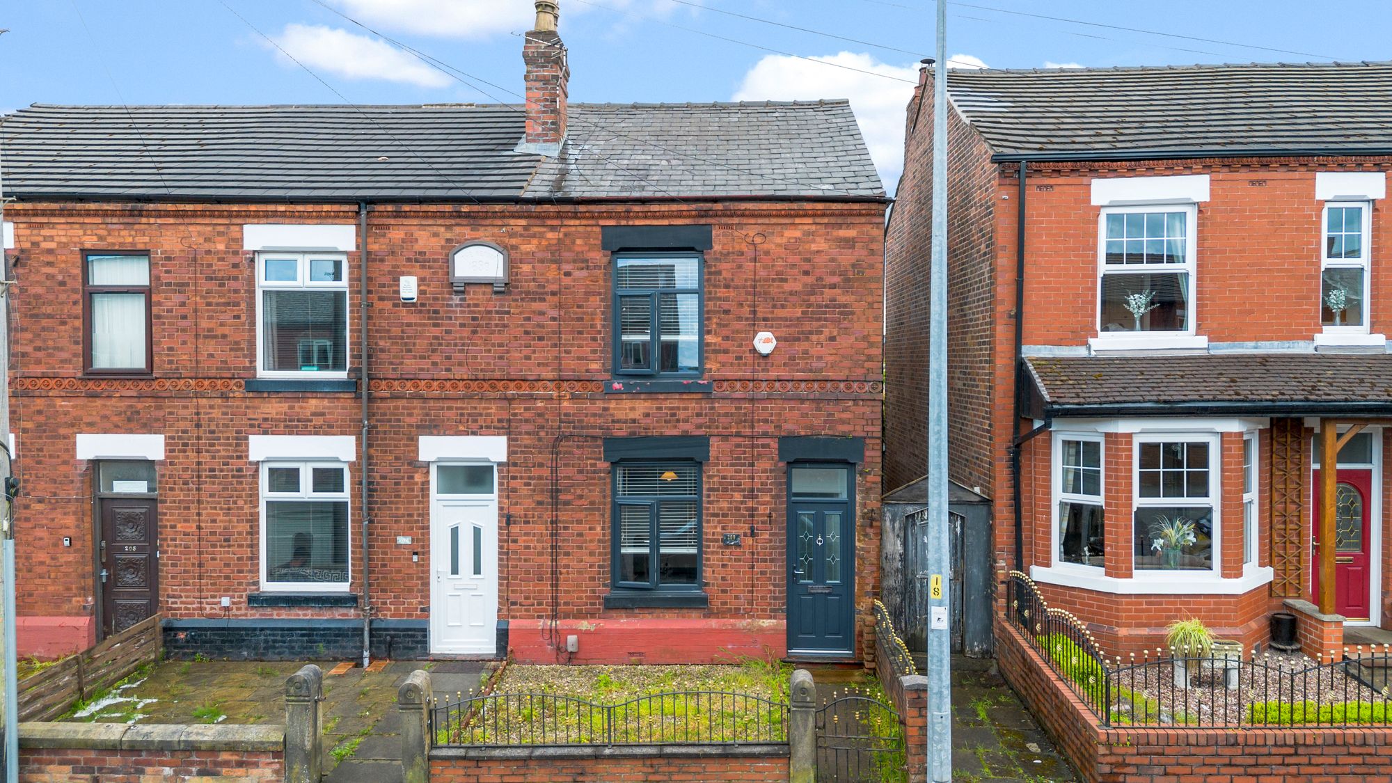 3 bedroom End of terrace house For Sale
