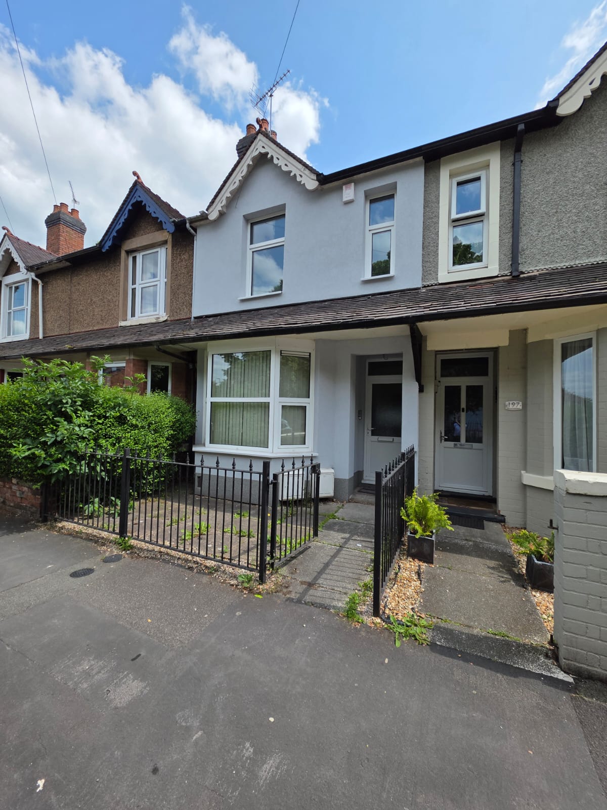 2 bedroom Apartment To Let