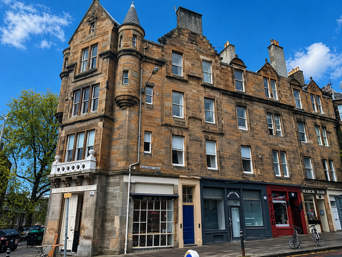 5 bedroom House (unspecified) To Let