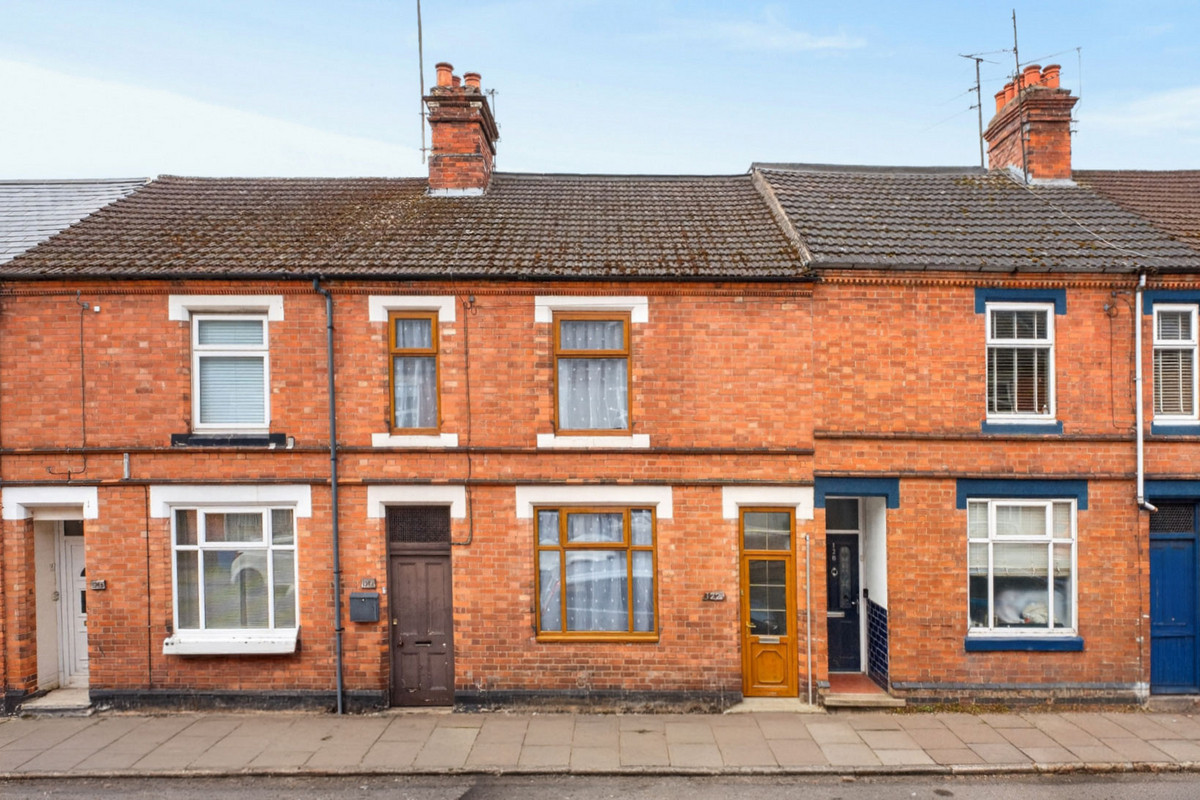 2 bedroom House (unspecified) For Sale