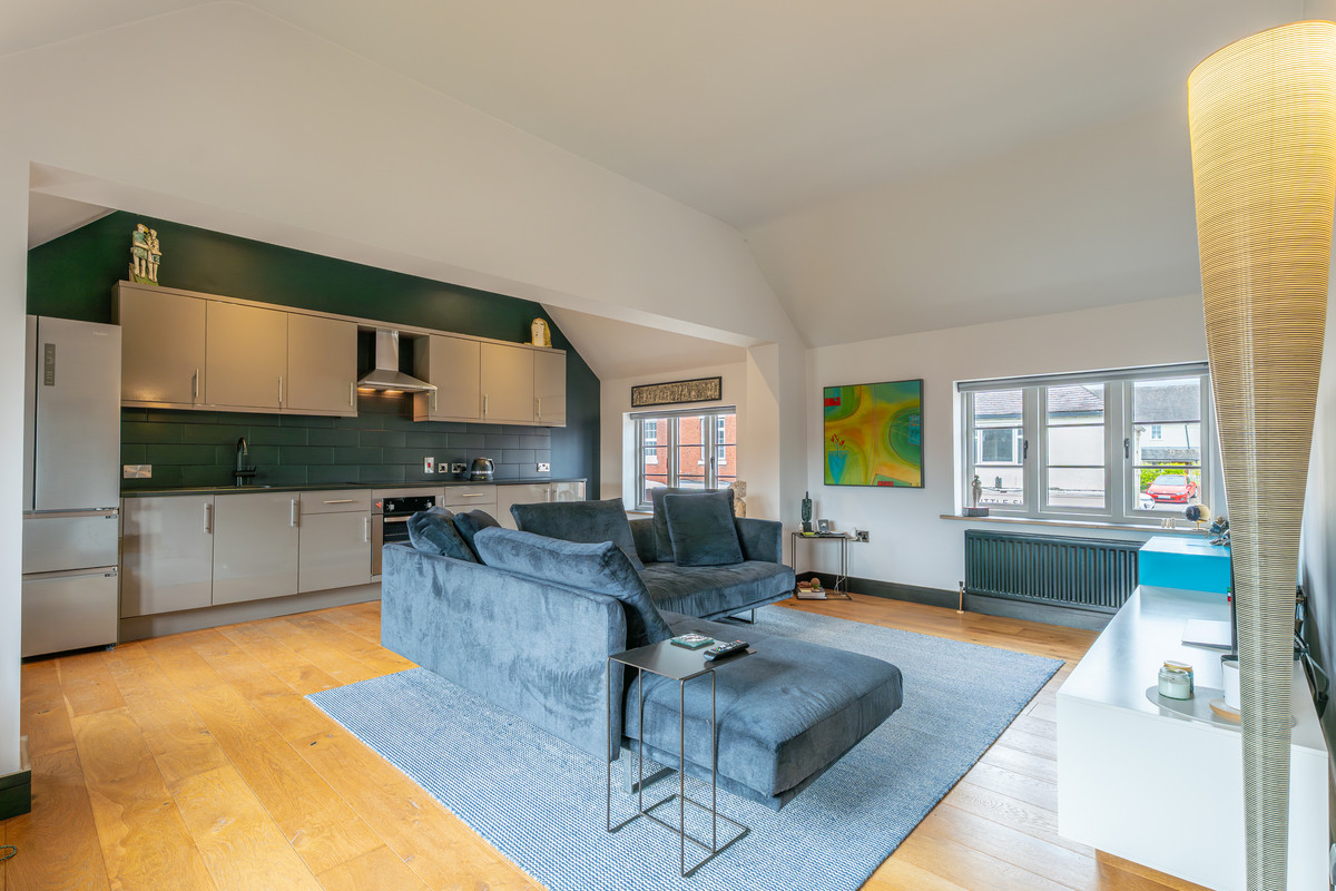 2 bedroom Mews house For Sale