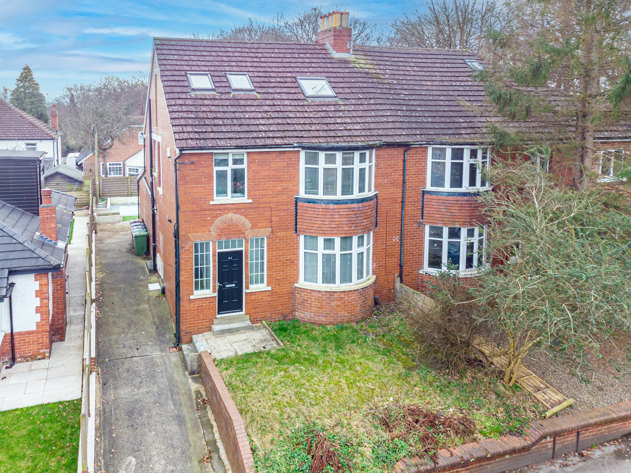 6 bedroom Semi-detached house For Sale
