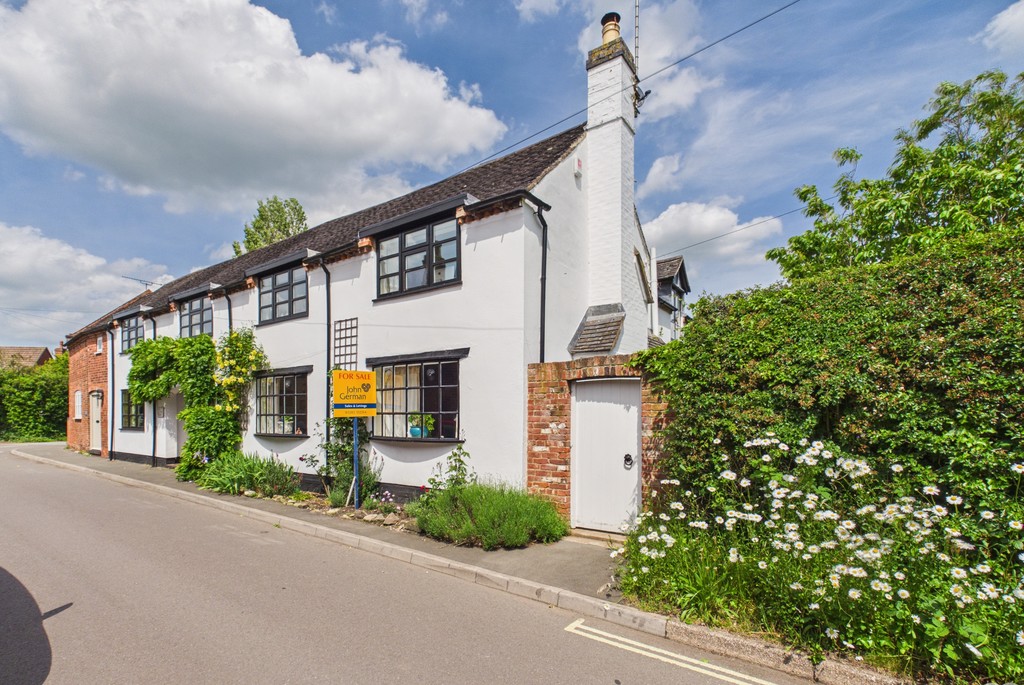 5 bedroom Cottage For Sale