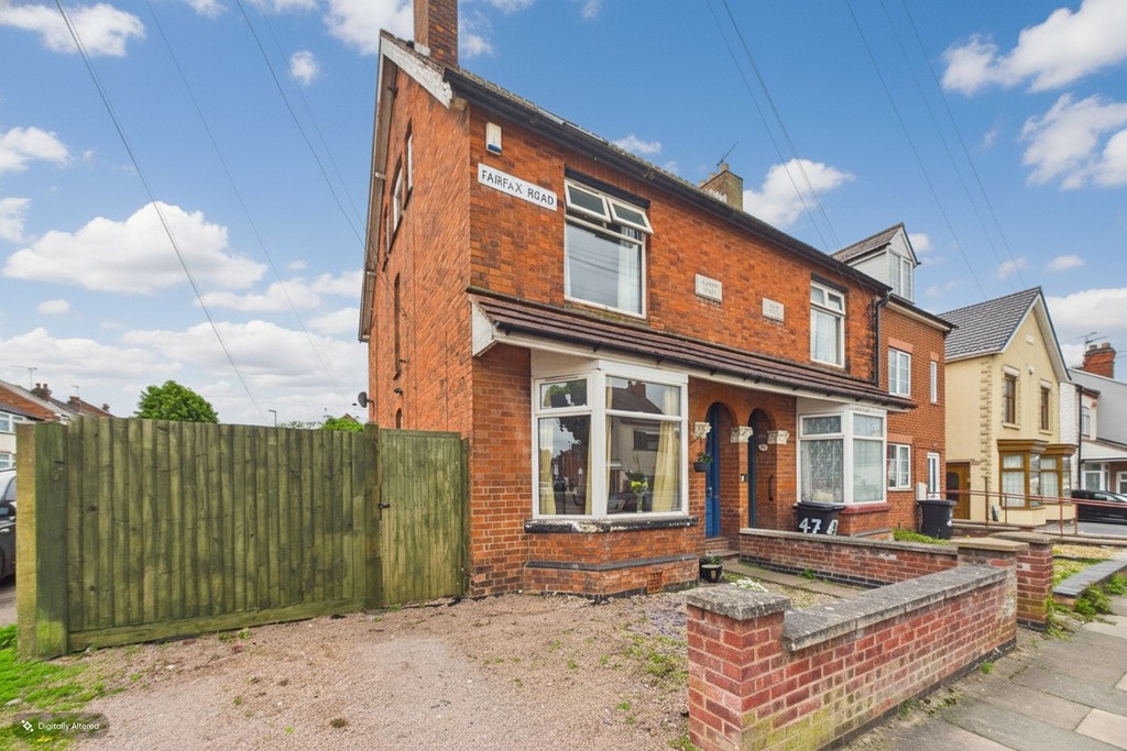 4 bedroom Semi-detached house For Sale