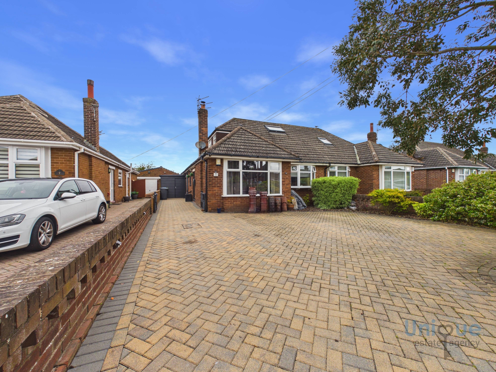 4 bedroom Detached bungalow For Sale