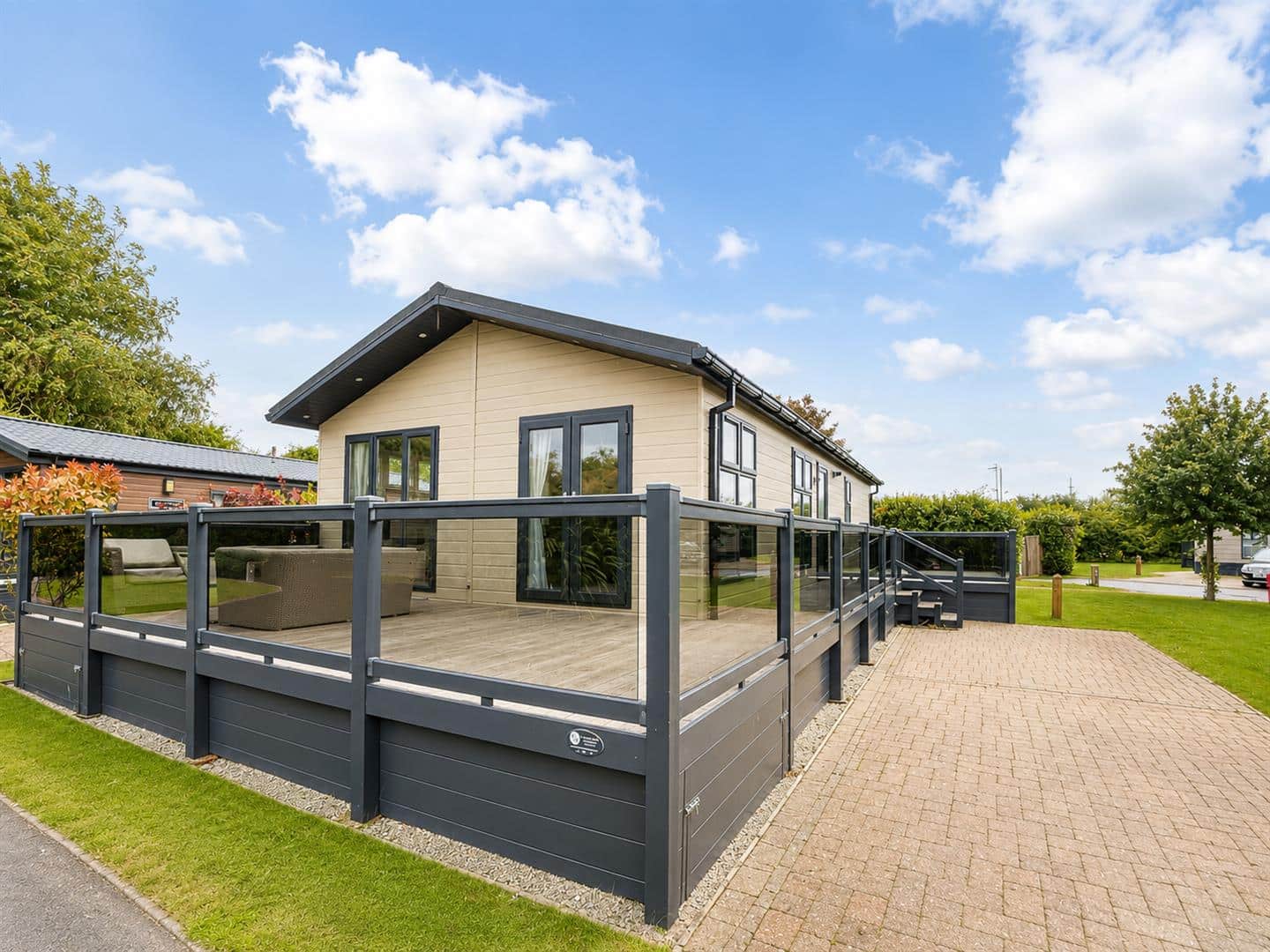 2 bedroom House (unspecified) For Sale