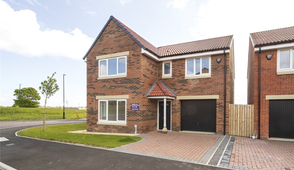 4 bedroom Detached house To Let