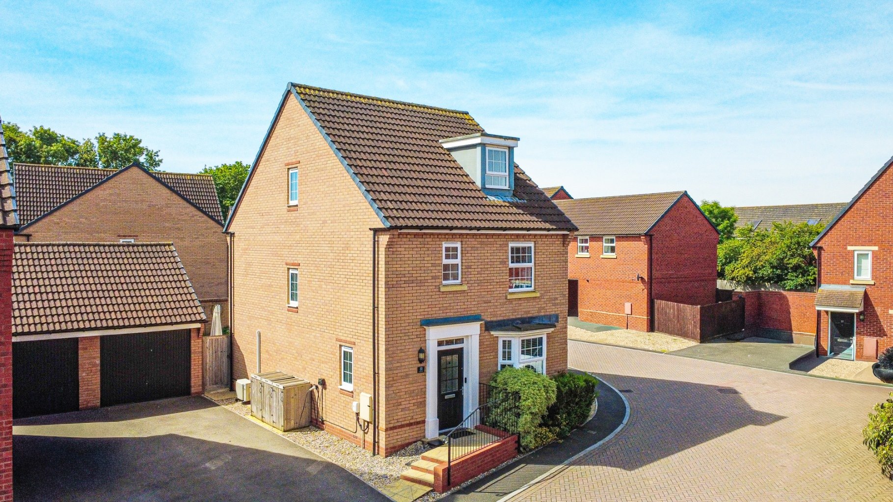4 bedroom Detached house For Sale