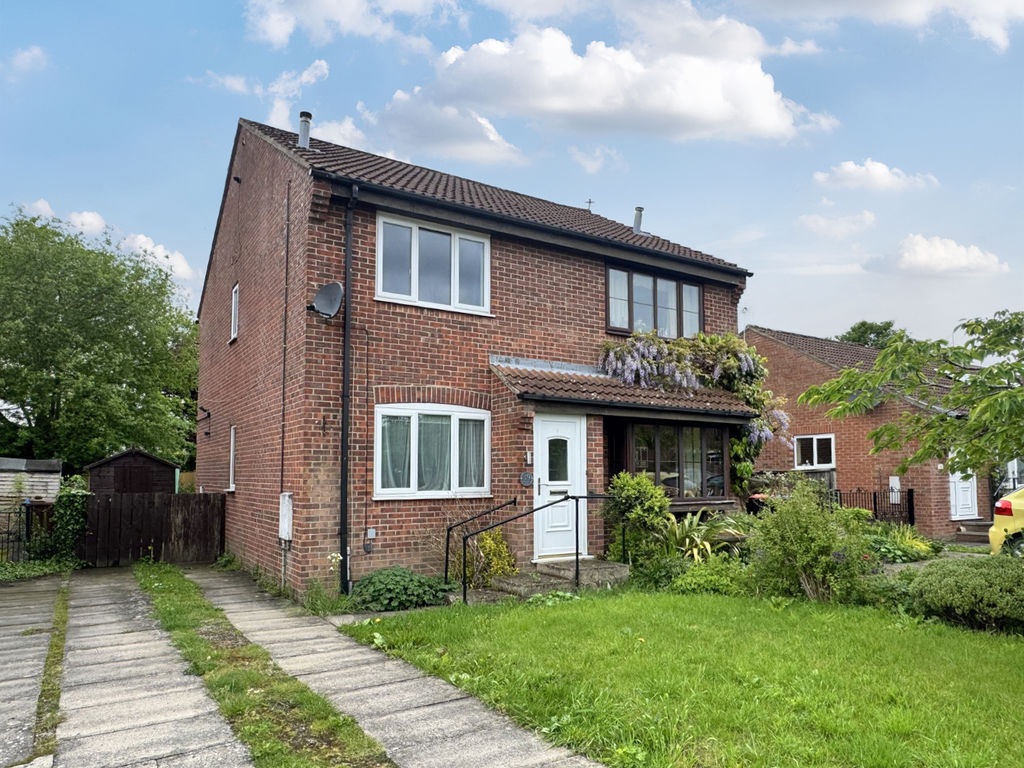 2 bedroom Semi-detached house For Sale