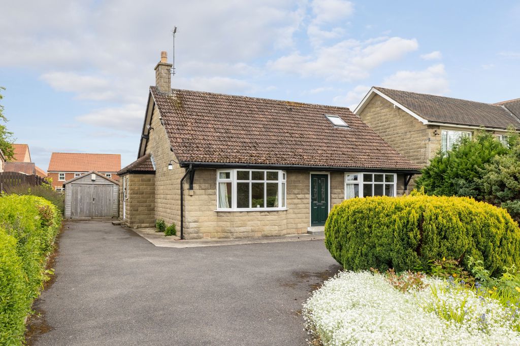3 bedroom Bungalow For Sale