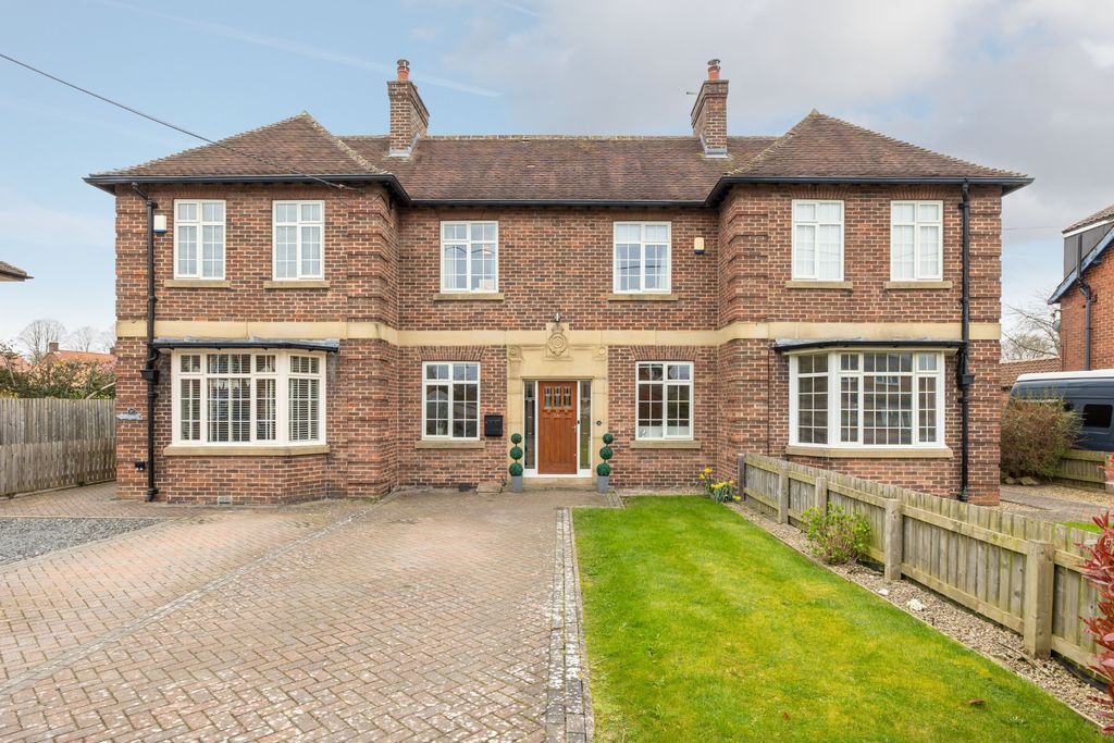 4 bedroom House (unspecified) To Let