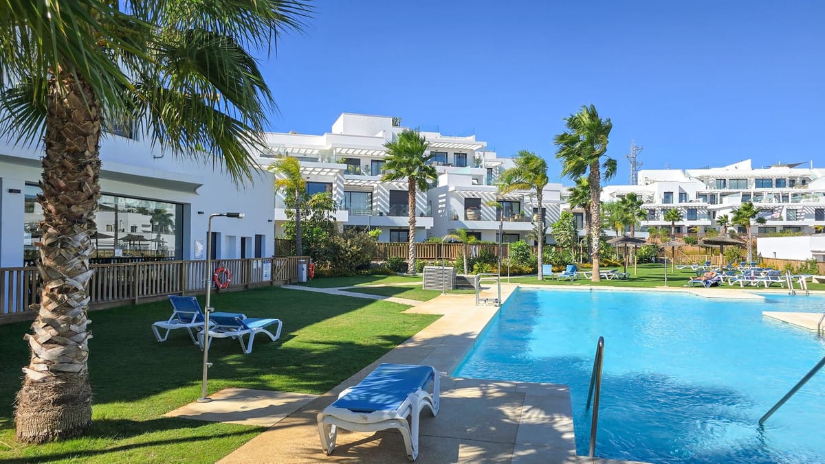 4 bedroom Apartment For Sale