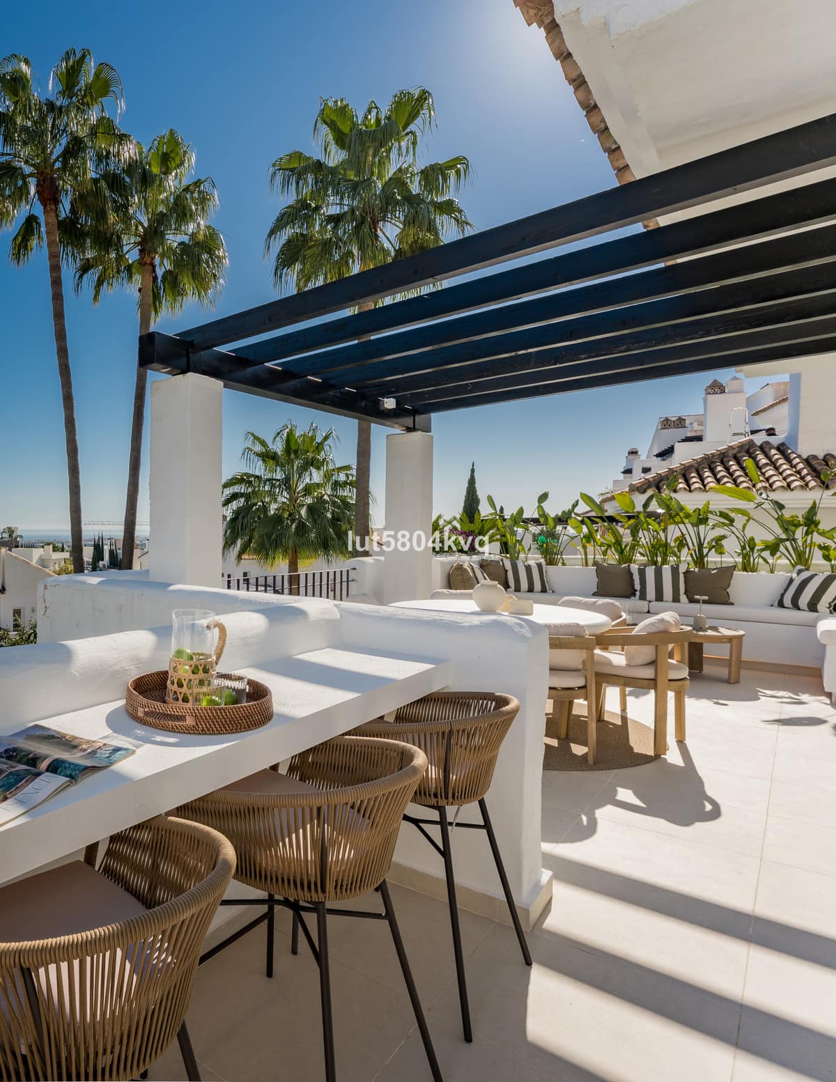 3 bedroom Apartment For Sale