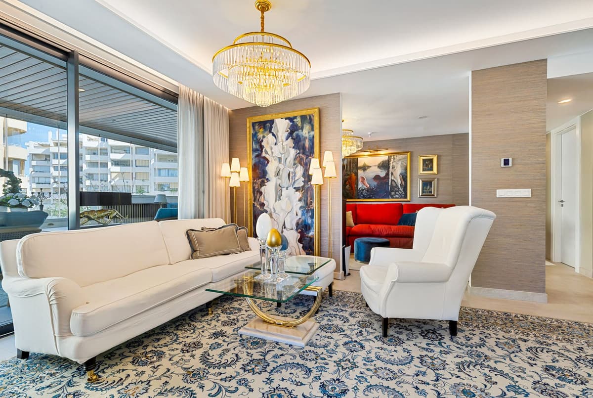 3 bedroom Apartment For Sale