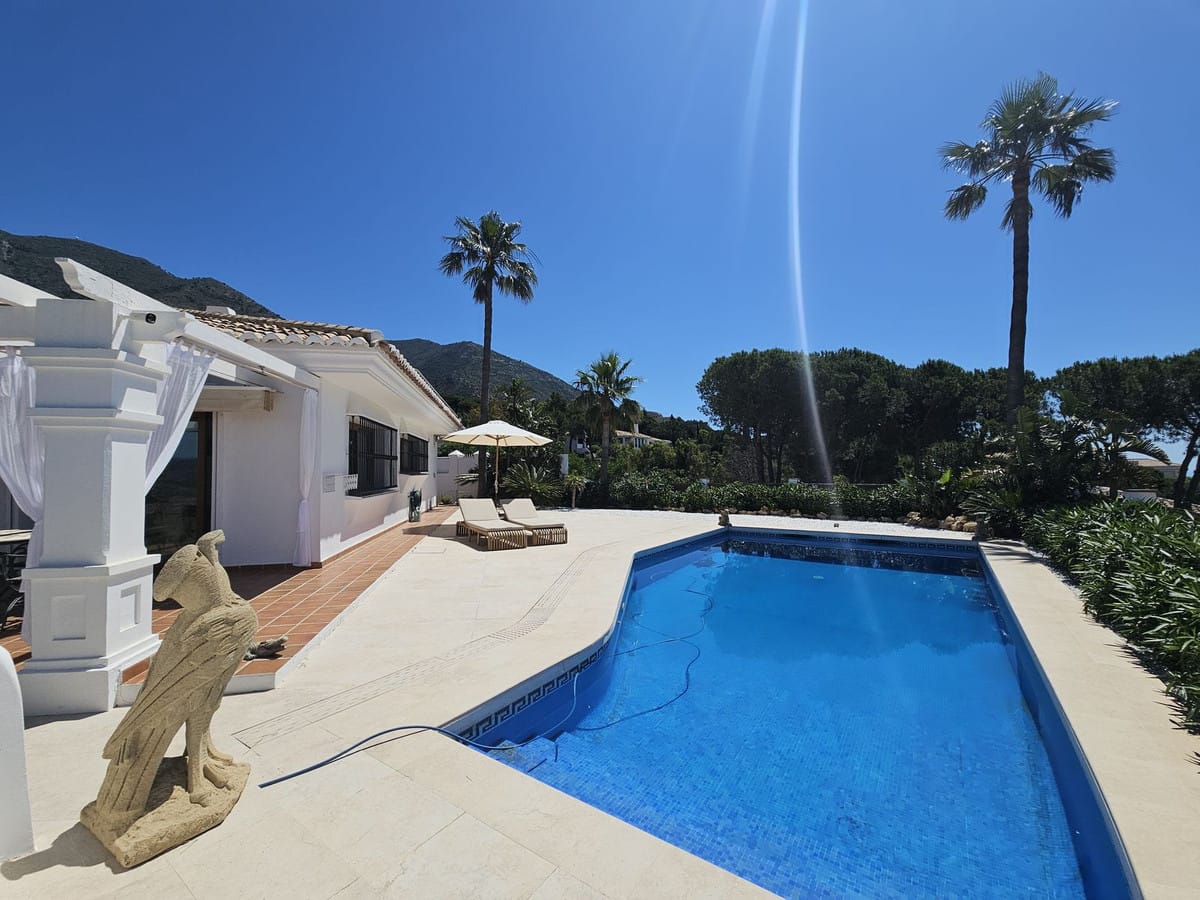 4 bedroom Villa For Sale