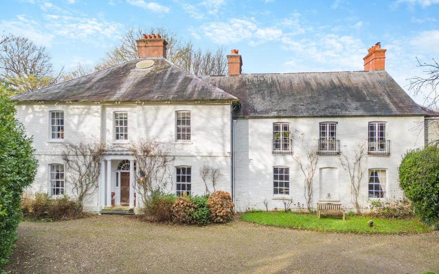 8 bedroom Detached house For Sale