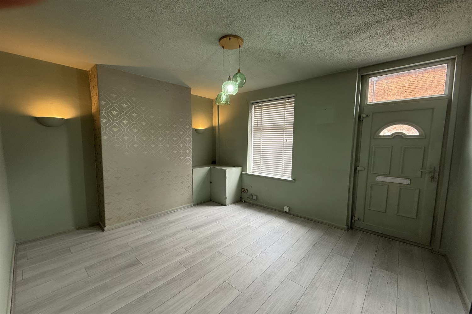 2 bedroom Terraced House To Let