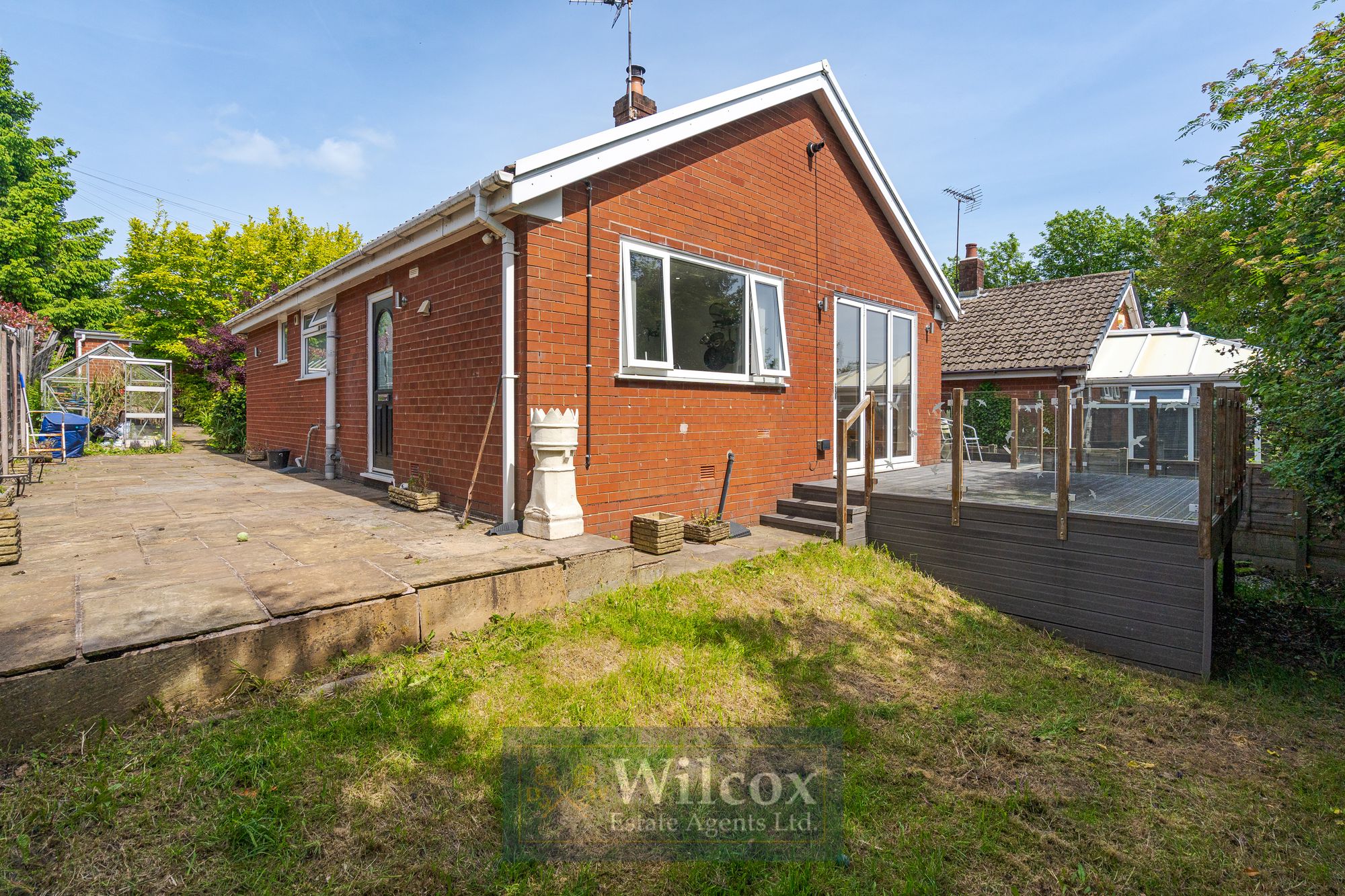 2 bedroom Detached bungalow For Sale