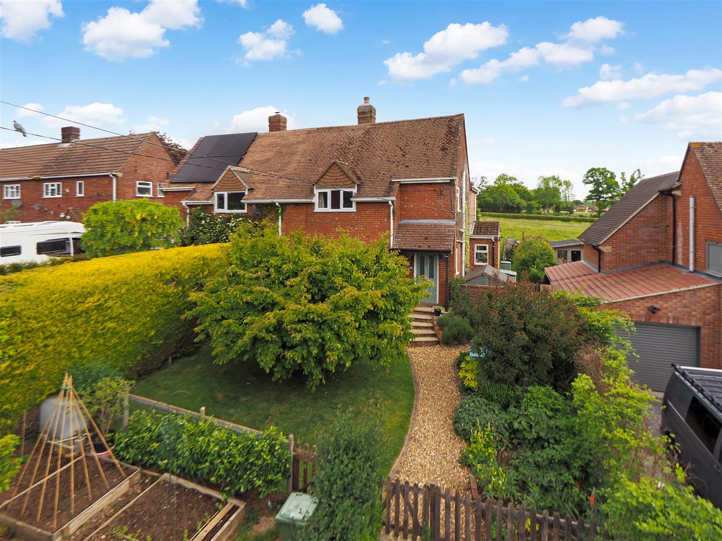 3 bedroom Semi-detached house For Sale