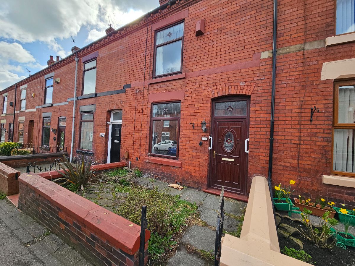 2 bedroom Terraced House To Let
