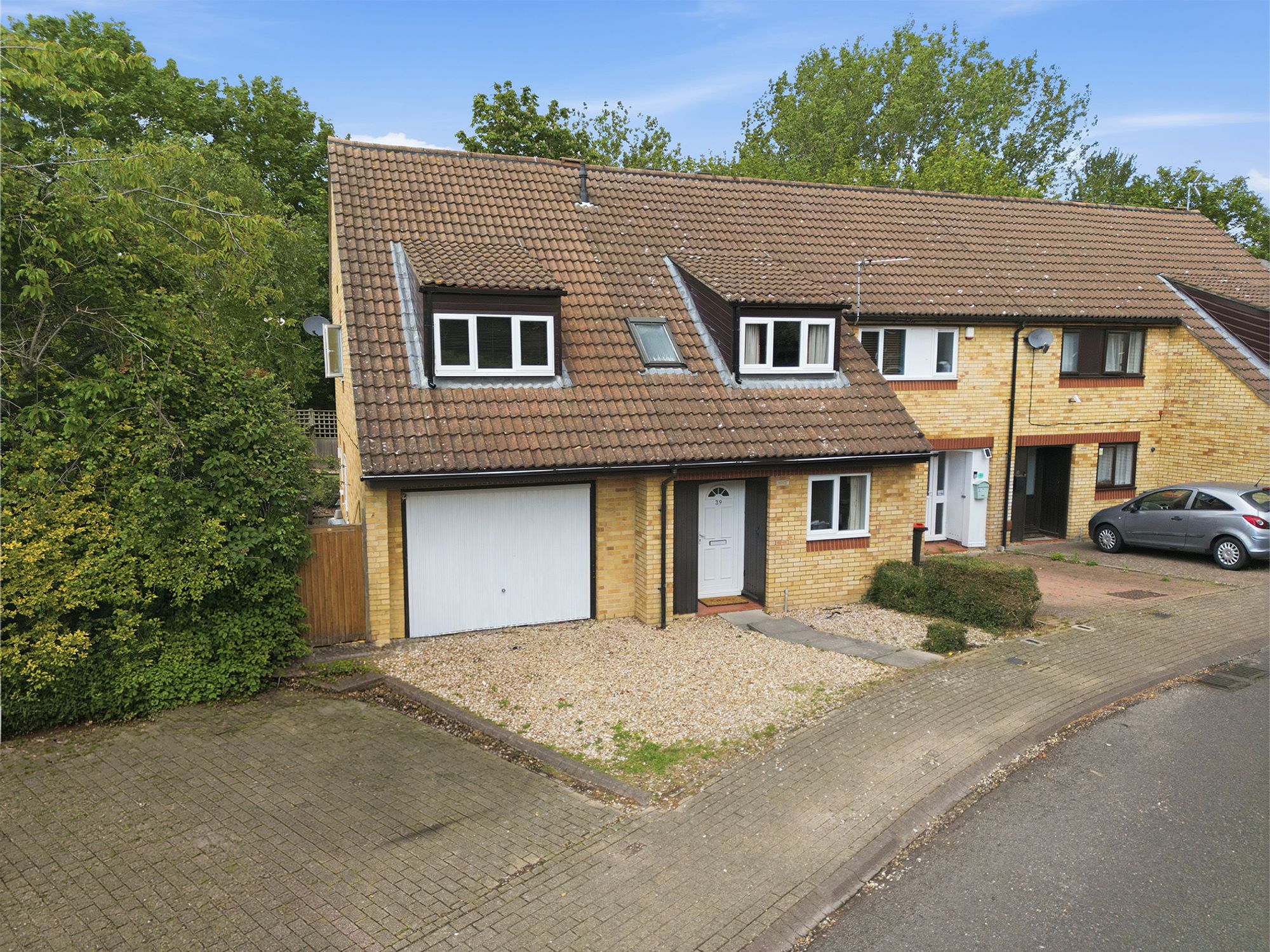 4 bedroom End of terrace house Under Offer