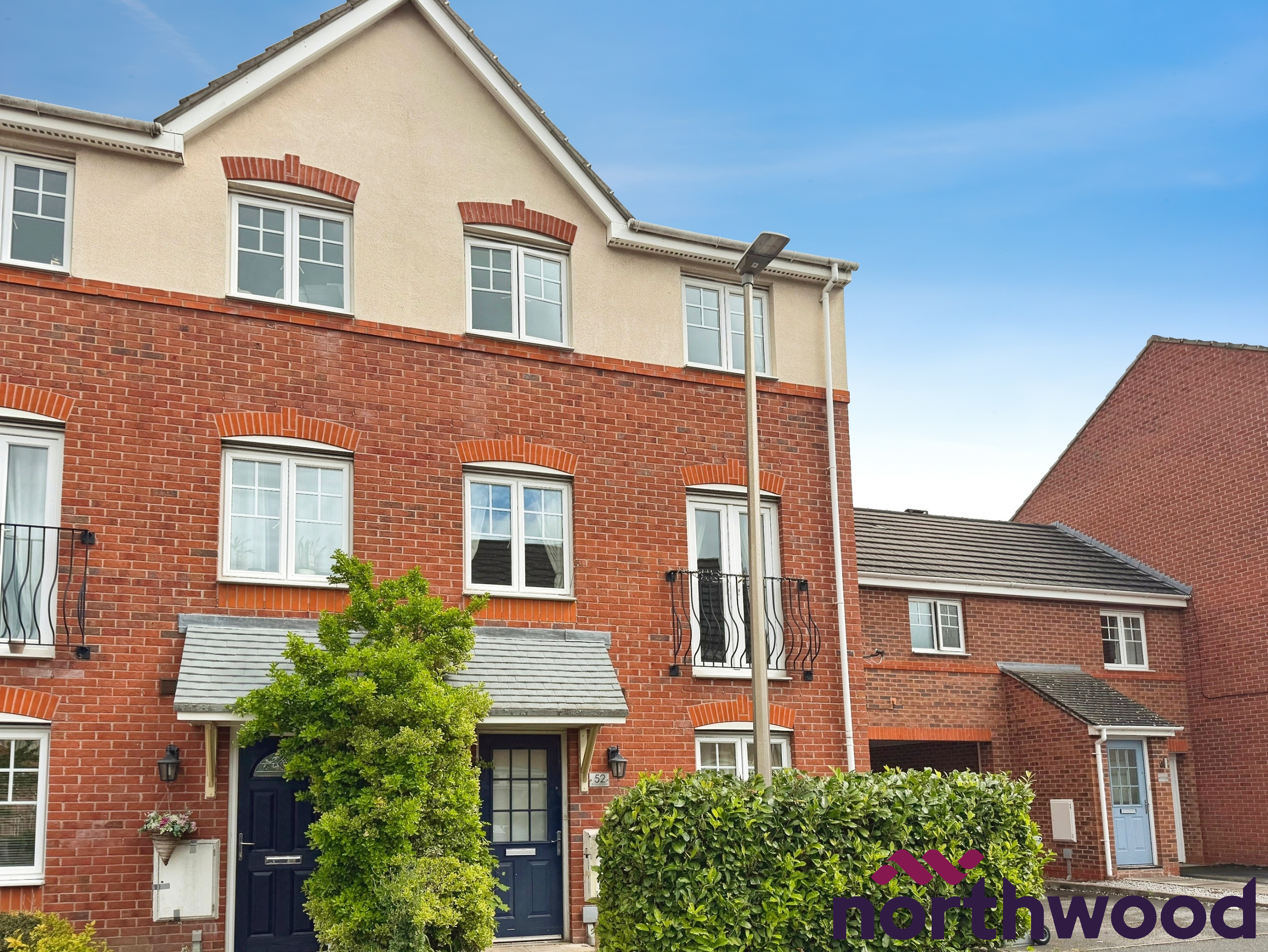 4 bedroom Town house To Let