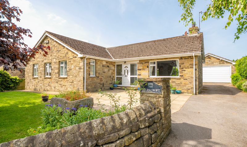 4 bedroom Detached bungalow Under Offer