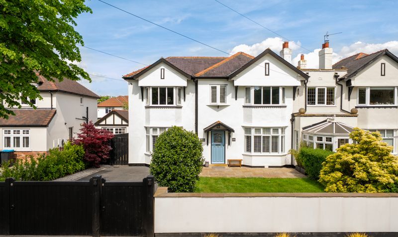4 bedroom Semi-detached house For Sale
