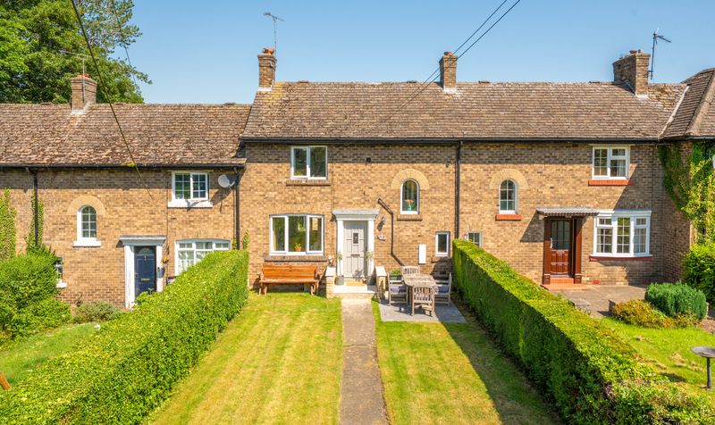 3 bedroom Terraced House Under Offer