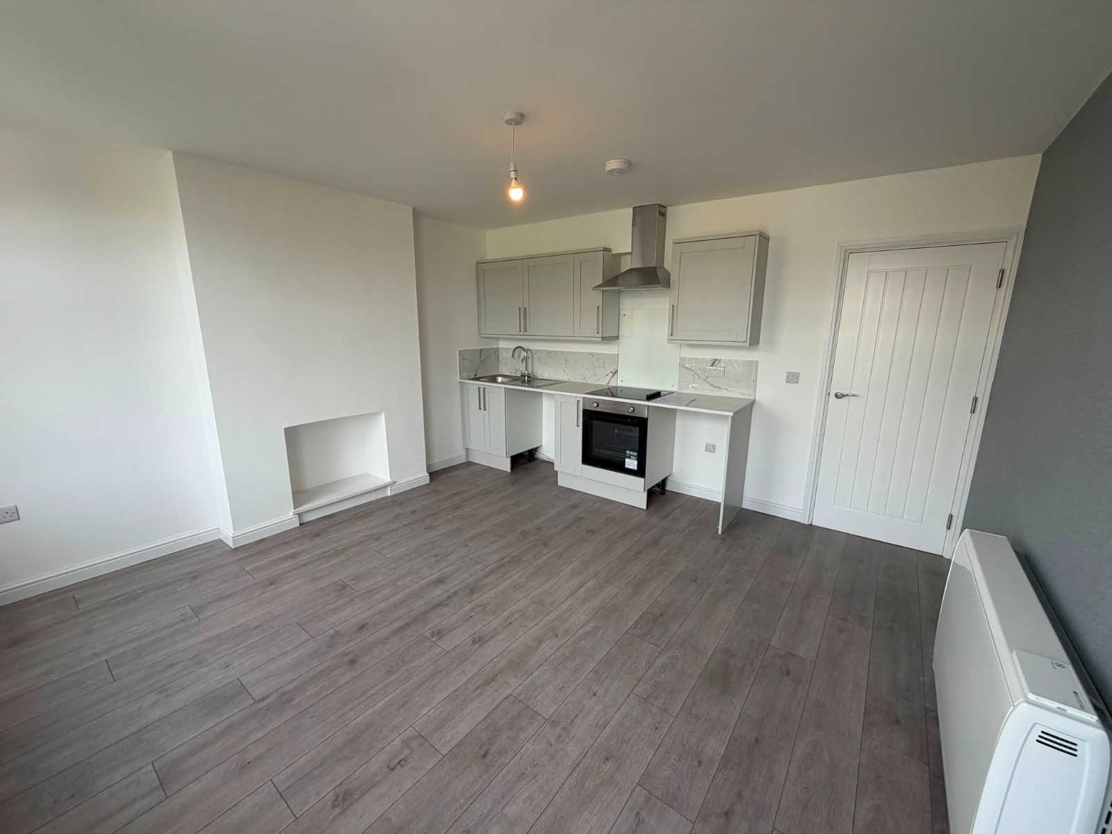 1 bedroom Flat To Let