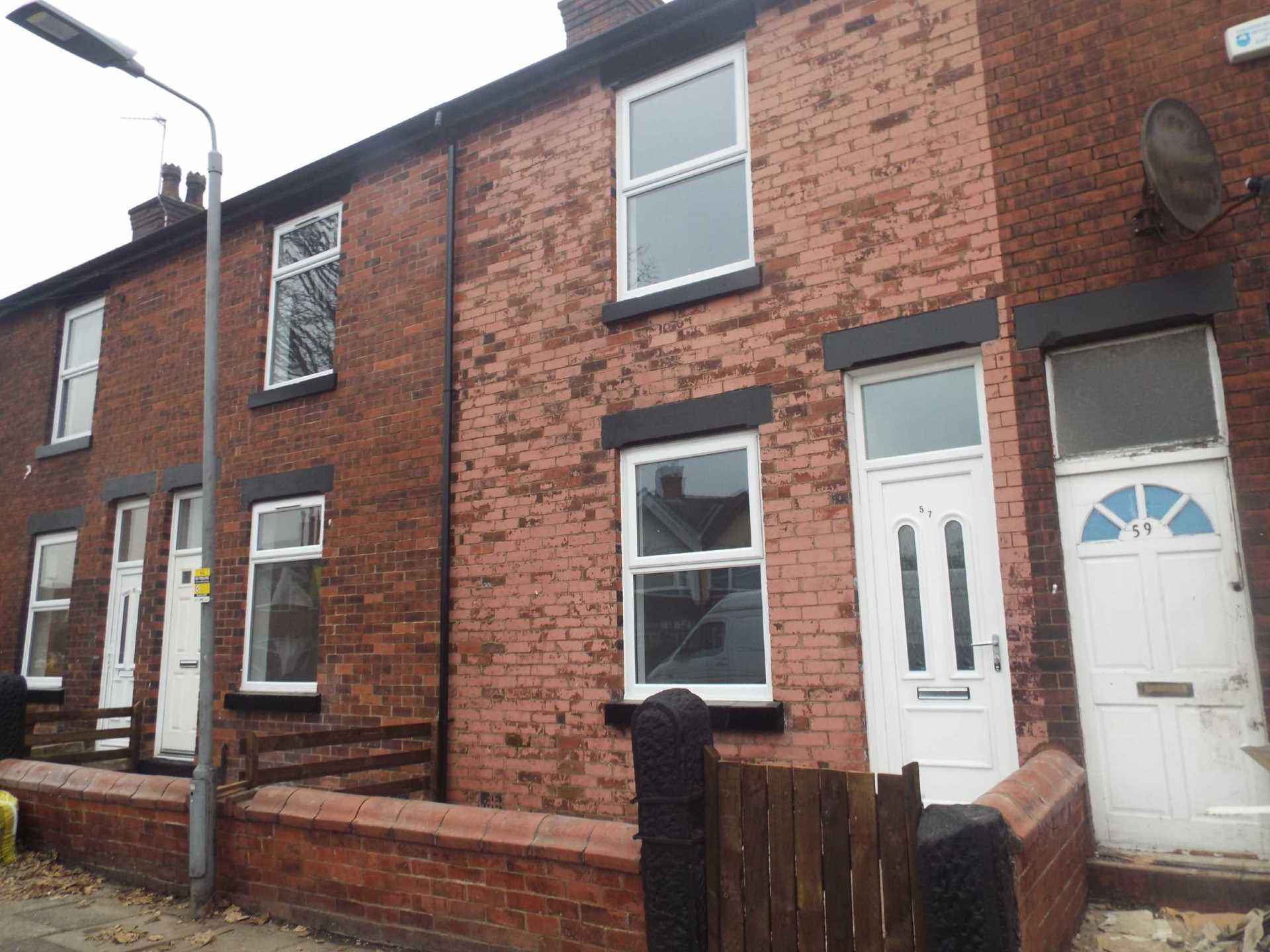 2 bedroom Terraced House To Let