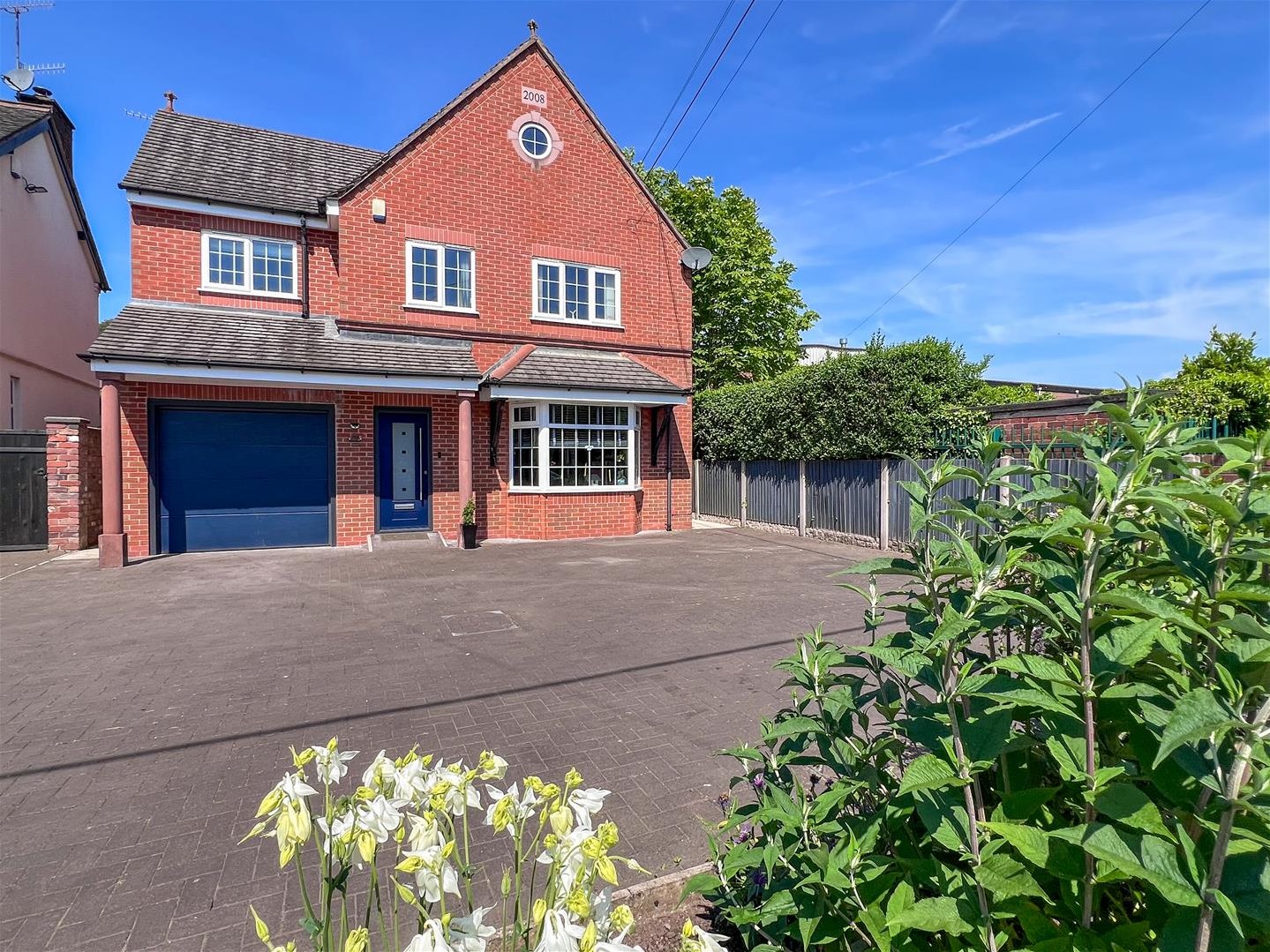 7 bedroom Link detached house Under Offer