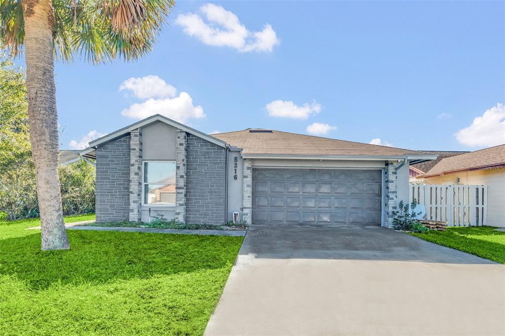 2 bedroom Detached house For Sale