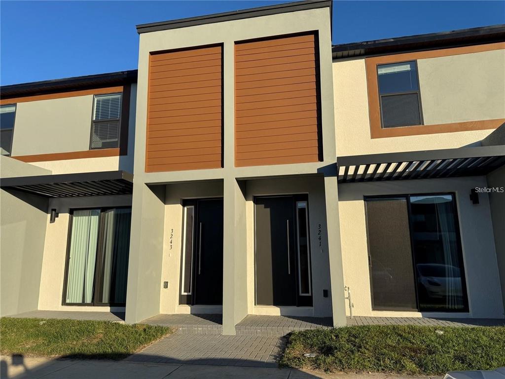 3 bedroom Town house For Sale
