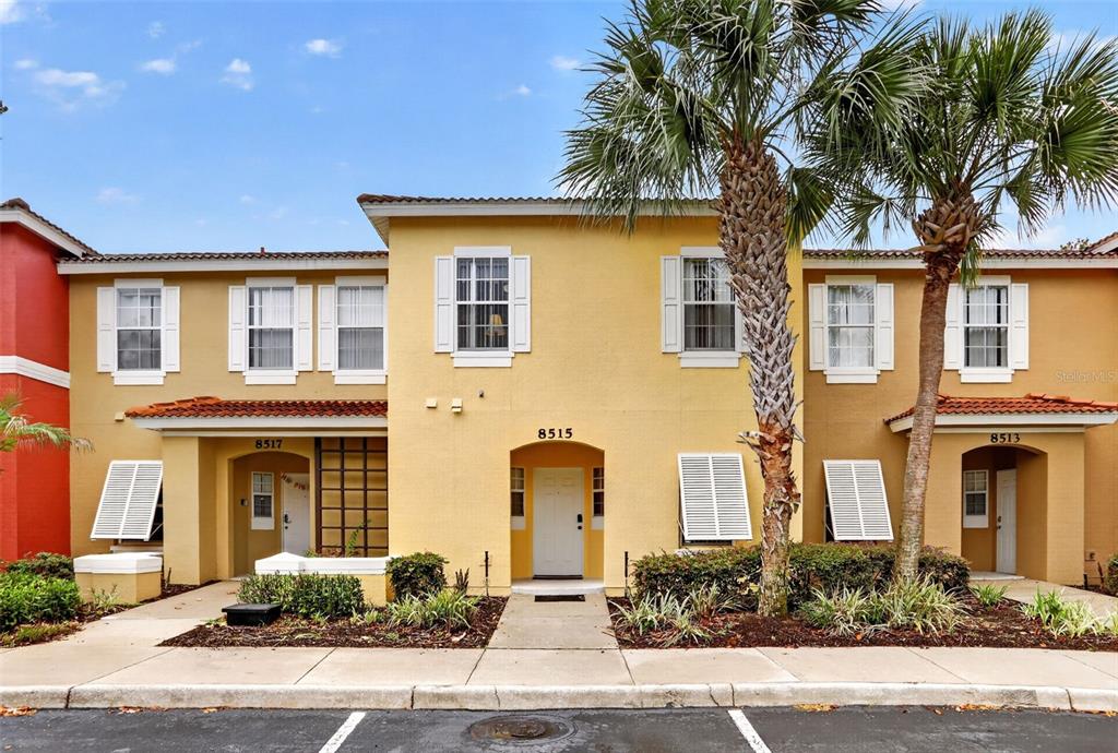 3 bedroom Town house For Sale